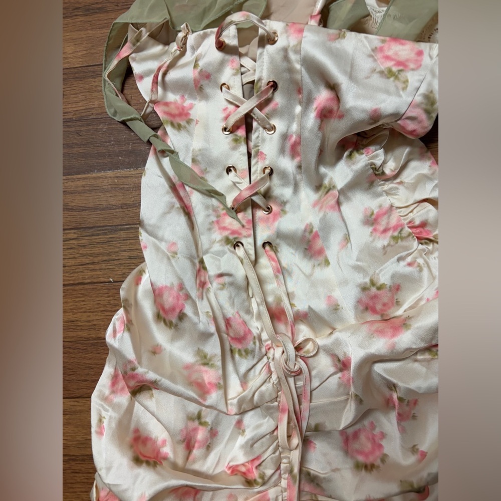 Lacemade Collection Oceanides" Dress - Picture 10 of 16
